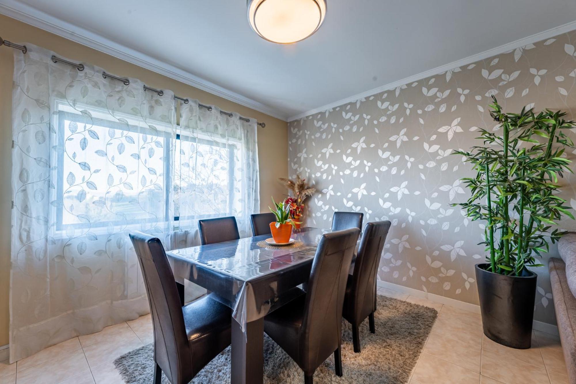Cozy And Quiet Spacious Flat บีลาโนวาเดกายา ภายนอก รูปภาพ