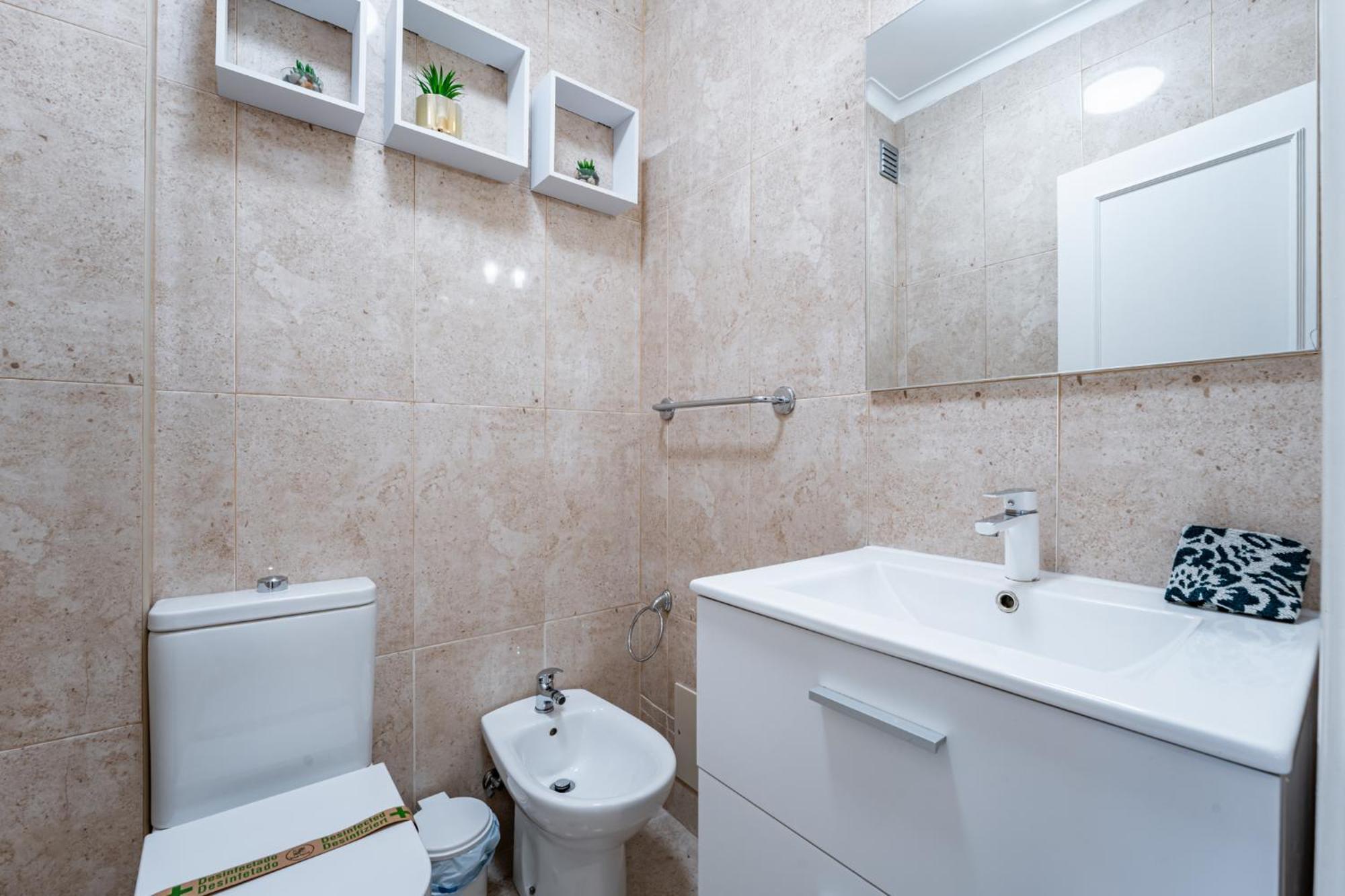 Cozy And Quiet Spacious Flat บีลาโนวาเดกายา ภายนอก รูปภาพ