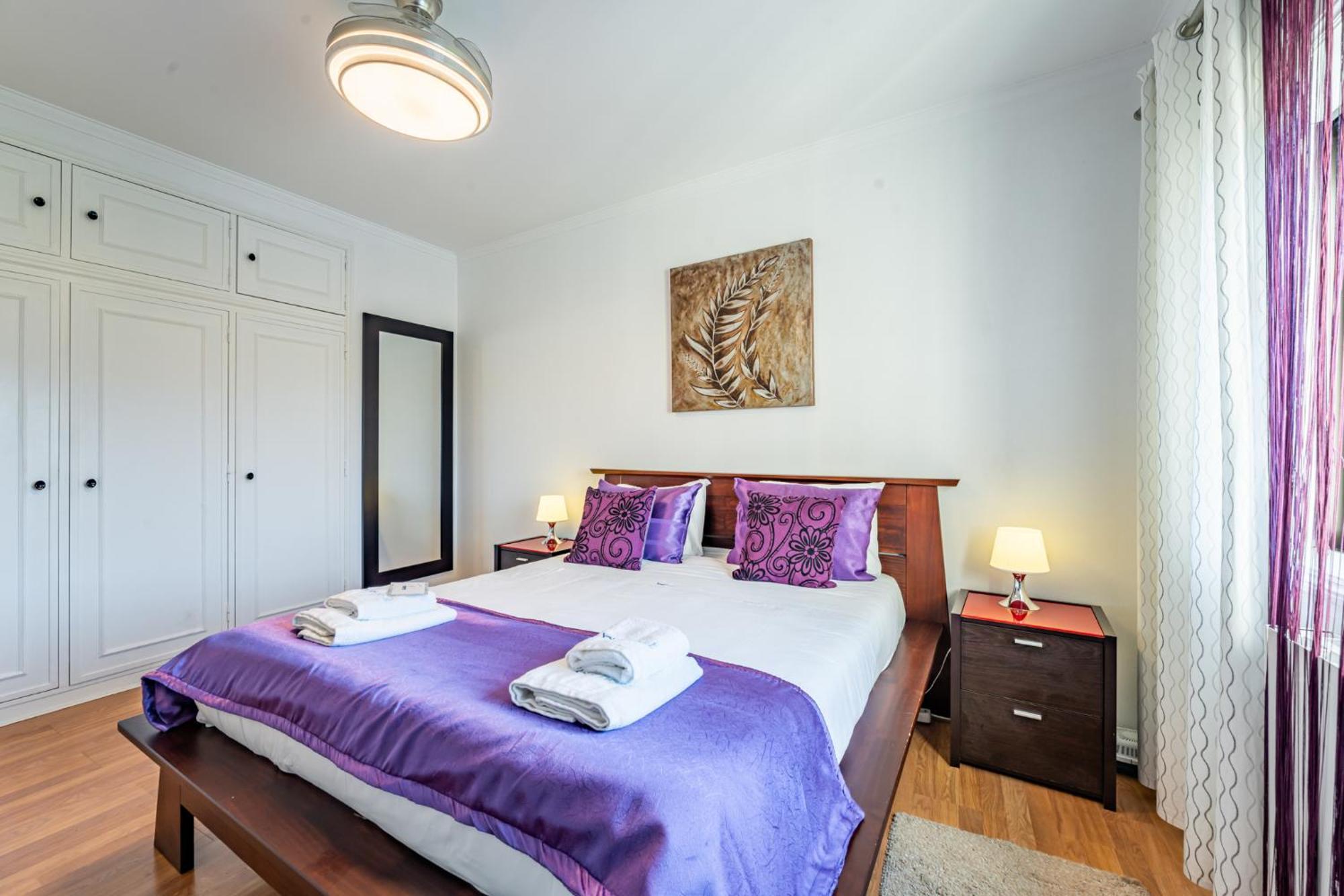 Cozy And Quiet Spacious Flat บีลาโนวาเดกายา ภายนอก รูปภาพ