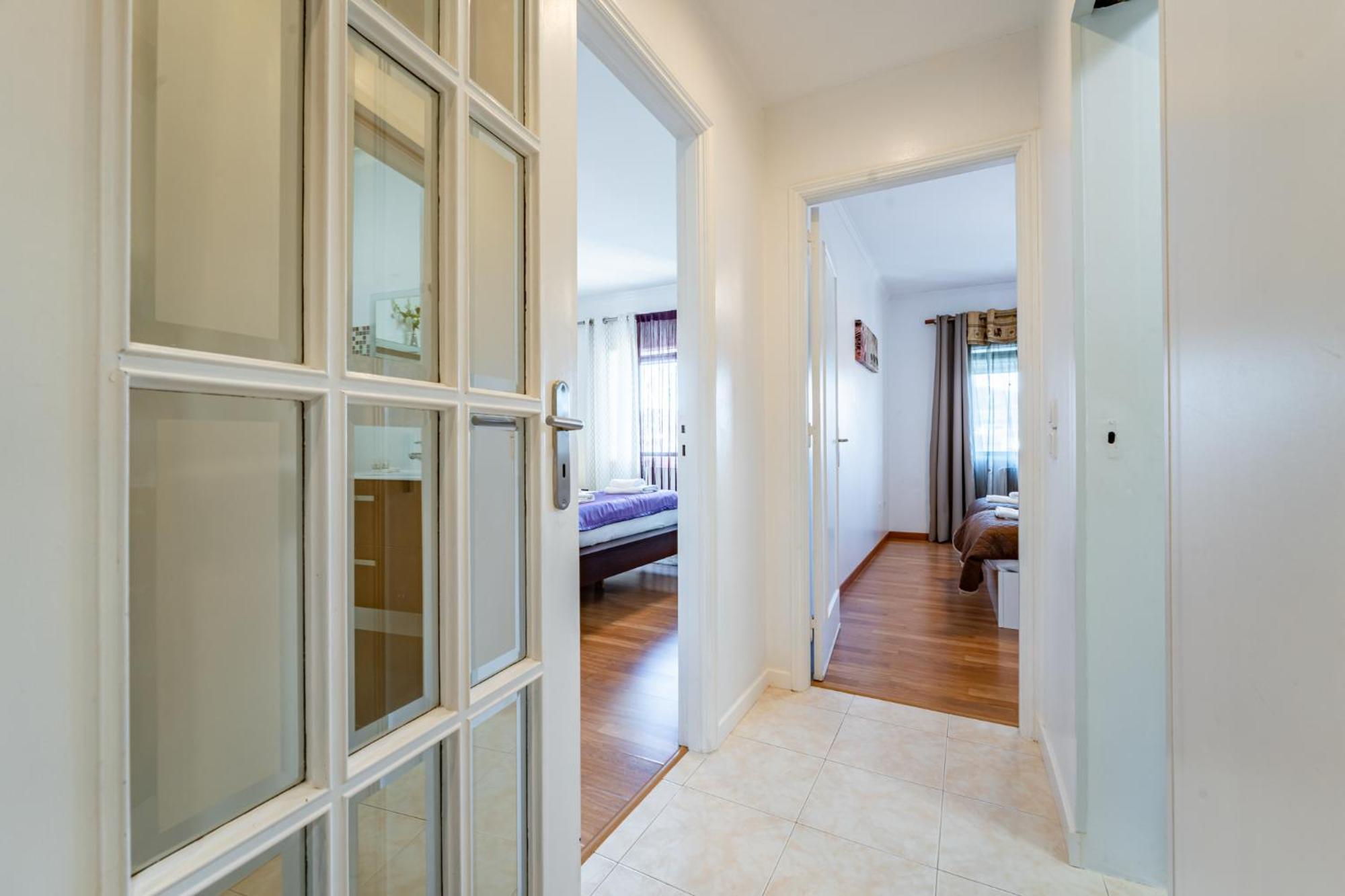 Cozy And Quiet Spacious Flat บีลาโนวาเดกายา ภายนอก รูปภาพ